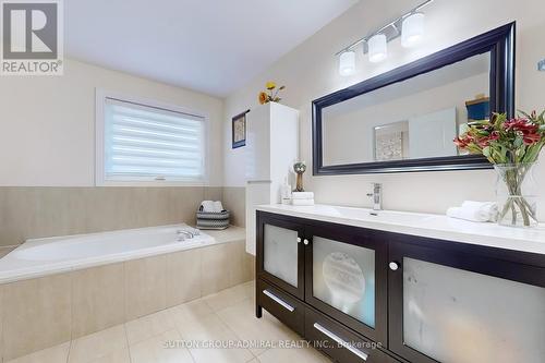 49 Goldbrook Crescent, Richmond Hill, ON - Indoor Photo Showing Bathroom