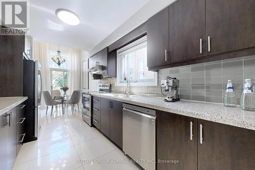 49 Goldbrook Crescent, Richmond Hill, ON - Indoor Photo Showing Kitchen With Double Sink