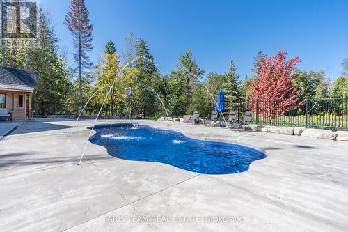 2642 5Th Line, Innisfil, ON - Outdoor With In Ground Pool