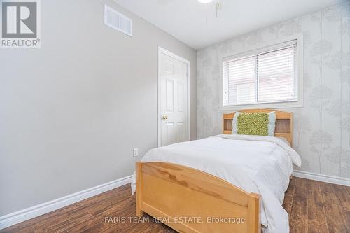 19 Sumac Street, Barrie (Innis-Shore), ON - Indoor Photo Showing Bedroom