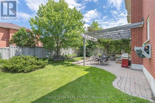 19 Sumac Street, Barrie (Innis-Shore), ON - Outdoor