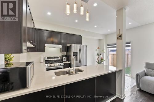 126 Cookview Drive, Brampton (Sandringham-Wellington), ON - Indoor Photo Showing Kitchen With Stainless Steel Kitchen With Double Sink With Upgraded Kitchen