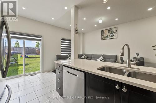 126 Cookview Drive, Brampton, ON - Indoor Photo Showing Kitchen With Double Sink With Upgraded Kitchen