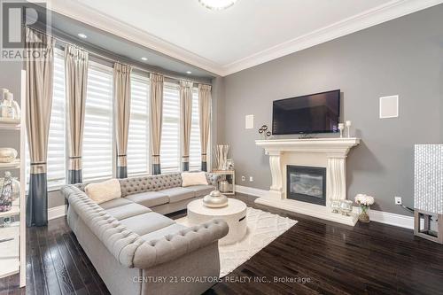 6 Hickory Ridge Court, Brampton (Credit Valley), ON - Indoor Photo Showing Living Room With Fireplace