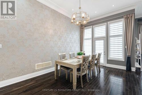 6 Hickory Ridge Court, Brampton, ON - Indoor Photo Showing Dining Room