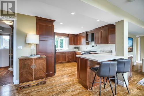 4 - 75 Maple Avenue S, Mississauga (Port Credit), ON - Indoor Photo Showing Kitchen