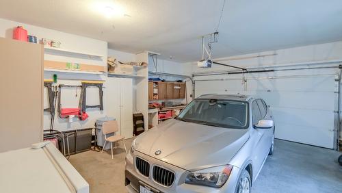 2383 Ayrshire Court, Kelowna, BC - Indoor Photo Showing Garage