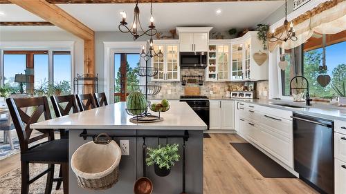 137 Eagle Point, Osoyoos, BC - Indoor Photo Showing Dining Room