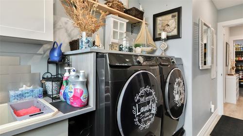 137 Eagle Point, Osoyoos, BC - Indoor Photo Showing Laundry Room