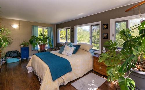 2904 Enderby Mabel Lake Road, Enderby, BC - Indoor Photo Showing Bedroom