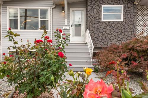 1521 Ross Road, West Kelowna, BC - Outdoor