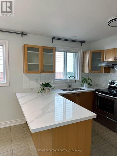 31 Captain Rolph Boulevard, Markham (Markham Village), ON - Indoor Photo Showing Kitchen With Double Sink