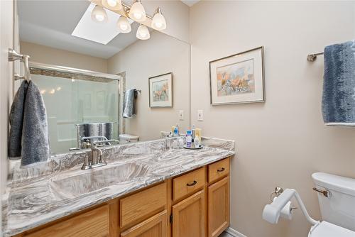 342 Falcon Drive, Penticton, BC - Indoor Photo Showing Bathroom