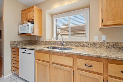 342 Falcon Drive, Penticton, BC - Indoor Photo Showing Kitchen With Double Sink