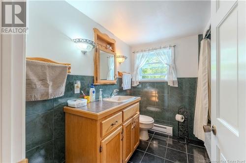 8 Prescott Court, St. Stephen, NB - Indoor Photo Showing Bathroom