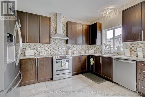 1426 Kellough Street, Innisfil (Alcona), ON - Indoor Photo Showing Kitchen With Double Sink With Upgraded Kitchen