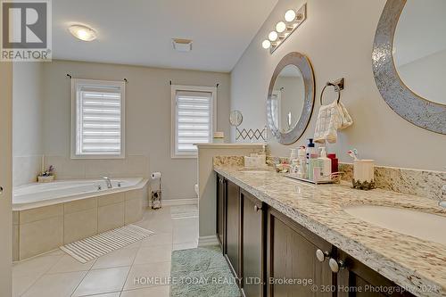 1426 Kellough Street, Innisfil (Alcona), ON - Indoor Photo Showing Bathroom