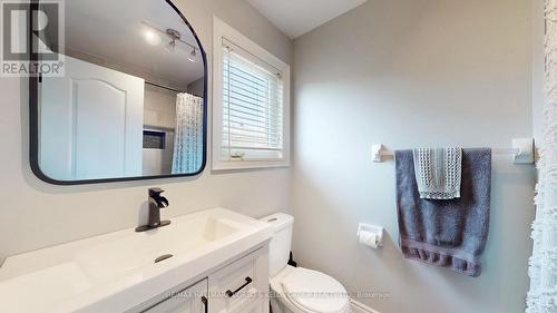 6 Sunridge Street, Richmond Hill (Oak Ridges), ON - Indoor Photo Showing Bathroom