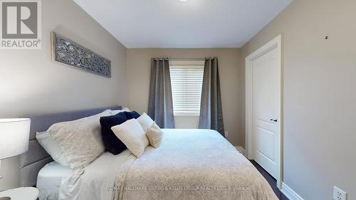 6 Sunridge Street, Richmond Hill (Oak Ridges), ON - Indoor Photo Showing Bedroom