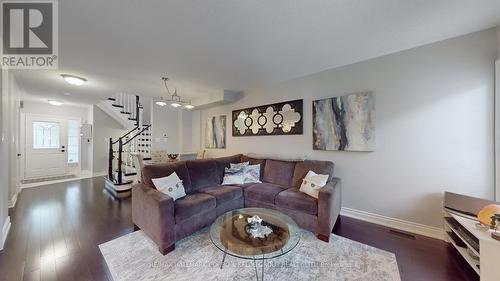 6 Sunridge Street, Richmond Hill (Oak Ridges), ON - Indoor Photo Showing Living Room