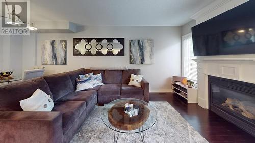 6 Sunridge Street, Richmond Hill (Oak Ridges), ON - Indoor Photo Showing Living Room With Fireplace