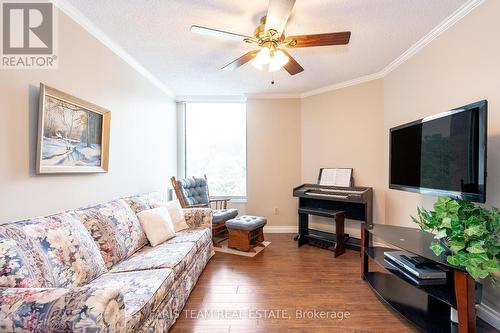 801 - 181 Collier Street, Barrie (City Centre), ON - Indoor Photo Showing Living Room