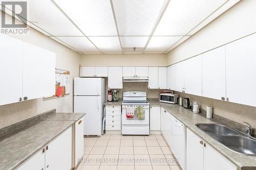 801 - 181 Collier Street, Barrie (City Centre), ON - Indoor Photo Showing Kitchen With Double Sink