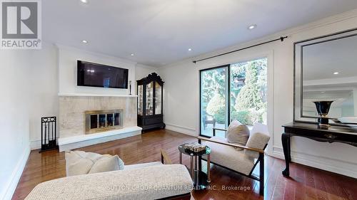 1284 Deer Run, Mississauga, ON - Indoor Photo Showing Living Room With Fireplace