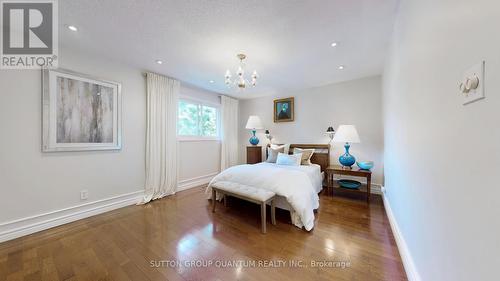 1284 Deer Run, Mississauga, ON - Indoor Photo Showing Bedroom