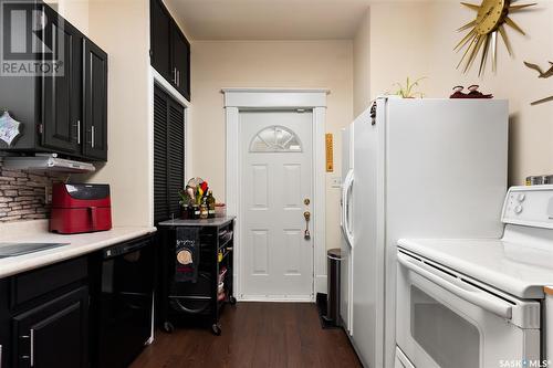 1523 Victoria Avenue, Regina, SK - Indoor Photo Showing Laundry Room