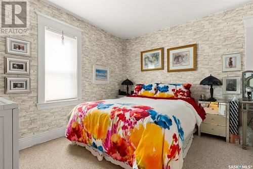 1523 Victoria Avenue, Regina, SK - Indoor Photo Showing Bedroom