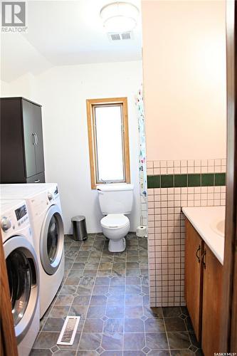 201 1St Avenue N, Wakaw, SK - Indoor Photo Showing Laundry Room