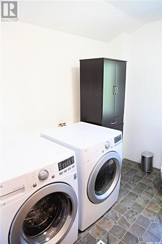 201 1St Avenue N, Wakaw, SK - Indoor Photo Showing Laundry Room