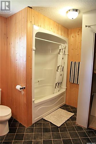 201 1St Avenue N, Wakaw, SK - Indoor Photo Showing Bathroom