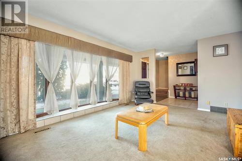 109 Birch Place, Shellbrook, SK - Indoor Photo Showing Living Room