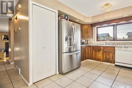 109 Birch Place, Shellbrook, SK - Indoor Photo Showing Kitchen