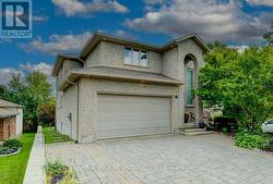 58 WEST ACRES CRESCENT  Kitchener, ON N2N 3G8