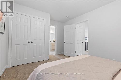 48 Arlington Parkway, Brant (Paris), ON - Indoor Photo Showing Bedroom