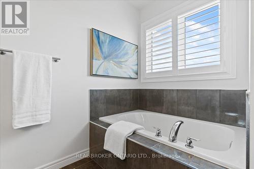 48 Arlington Parkway, Brant, ON - Indoor Photo Showing Bathroom