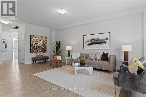 48 Arlington Parkway, Brant (Paris), ON - Indoor Photo Showing Living Room