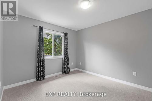 15 Laurent Avenue, Welland, ON - Indoor Photo Showing Other Room