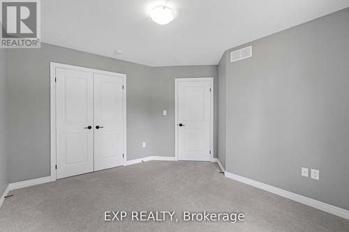 15 Laurent Avenue, Welland, ON - Indoor Photo Showing Other Room