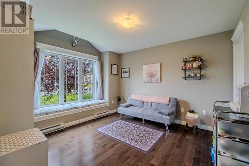 66 Spracklin Boulevard, Paradise, NL - Indoor Photo Showing Living Room