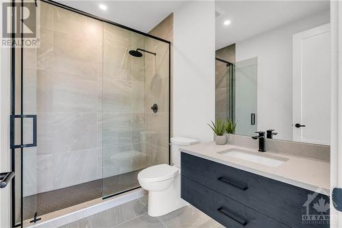 705 Mcmanus Avenue, Manotick, ON - Indoor Photo Showing Bathroom