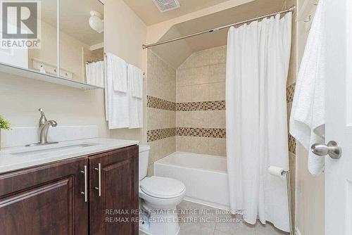 B - 96 Mill Street E, Halton Hills, ON - Indoor Photo Showing Bathroom