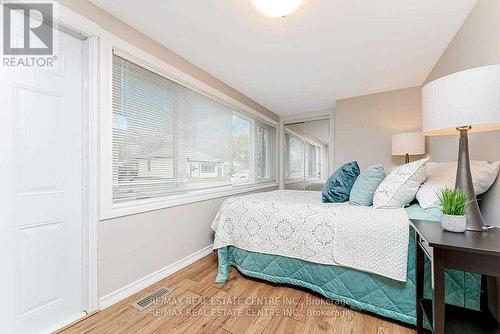 B - 96 Mill Street E, Halton Hills, ON - Indoor Photo Showing Bedroom