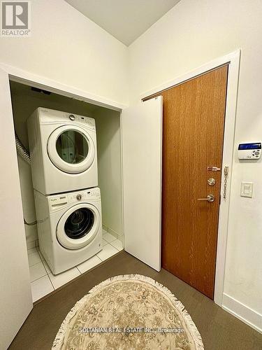 508 - 20 Shore Breeze Drive, Toronto (Mimico), ON - Indoor Photo Showing Laundry Room