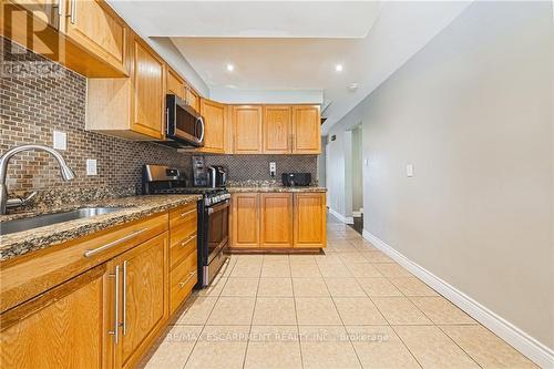 412 Melanie Crescent, Hamilton (Ancaster), ON - Indoor Photo Showing Kitchen