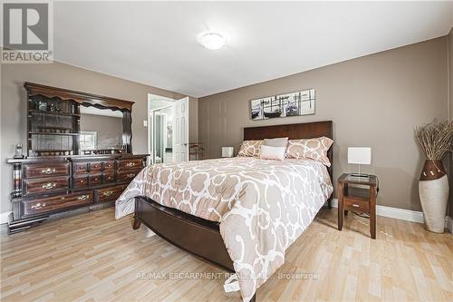 412 Melanie Crescent, Hamilton (Ancaster), ON - Indoor Photo Showing Bedroom