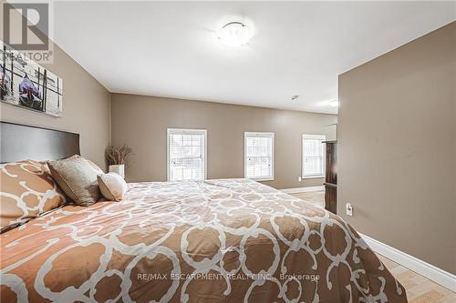 412 Melanie Crescent, Hamilton (Ancaster), ON - Indoor Photo Showing Bedroom